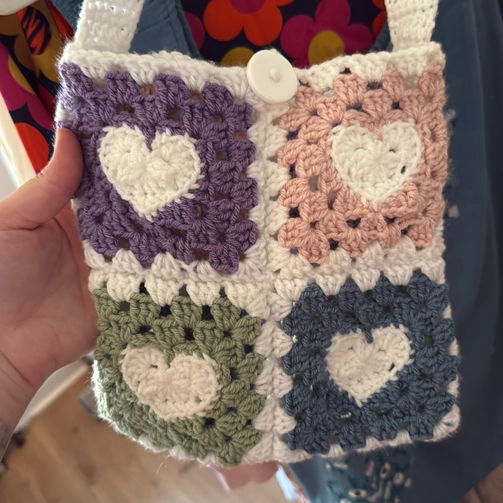 Cute Little Granny Square Tote - Picture 1 of 2